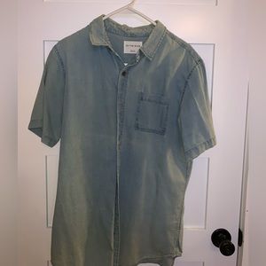 On the byas medium button  tshirt